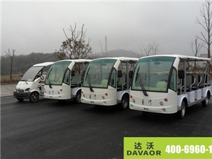 達(dá)沃電動(dòng)旅游觀光車(chē)服務(wù)于景區(qū)